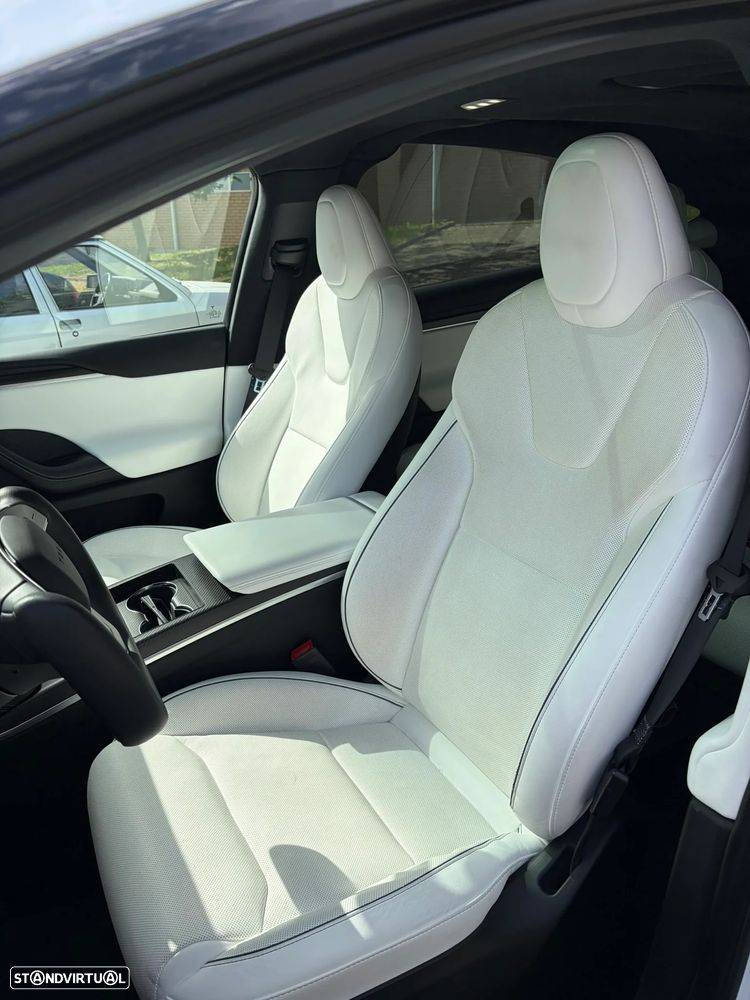 Tesla Model X Plaid AWD - 9
