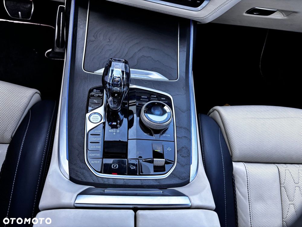 BMW X7 M50d sport - 33
