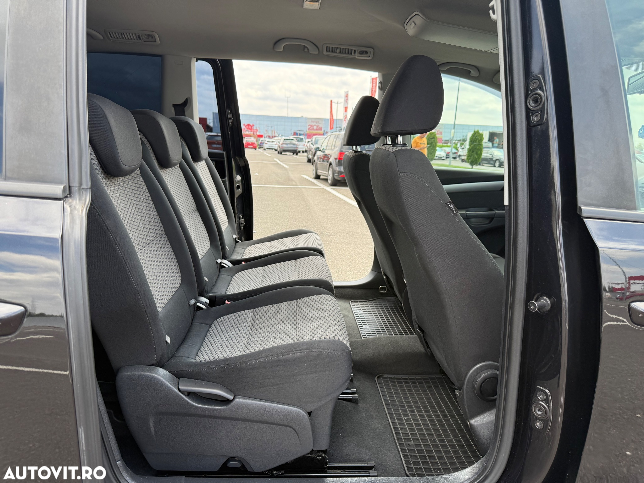 Volkswagen Sharan 2.0 TDI DSG BlueMotion Technology Comfortline - 19