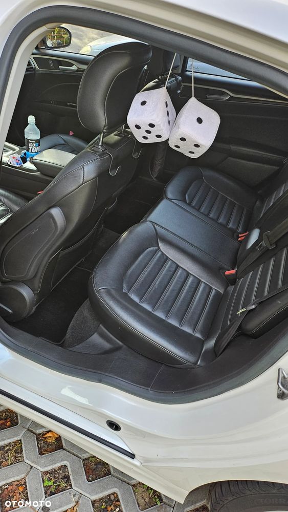 Ford Fusion 2.0 EcoBoost Titanium - 17