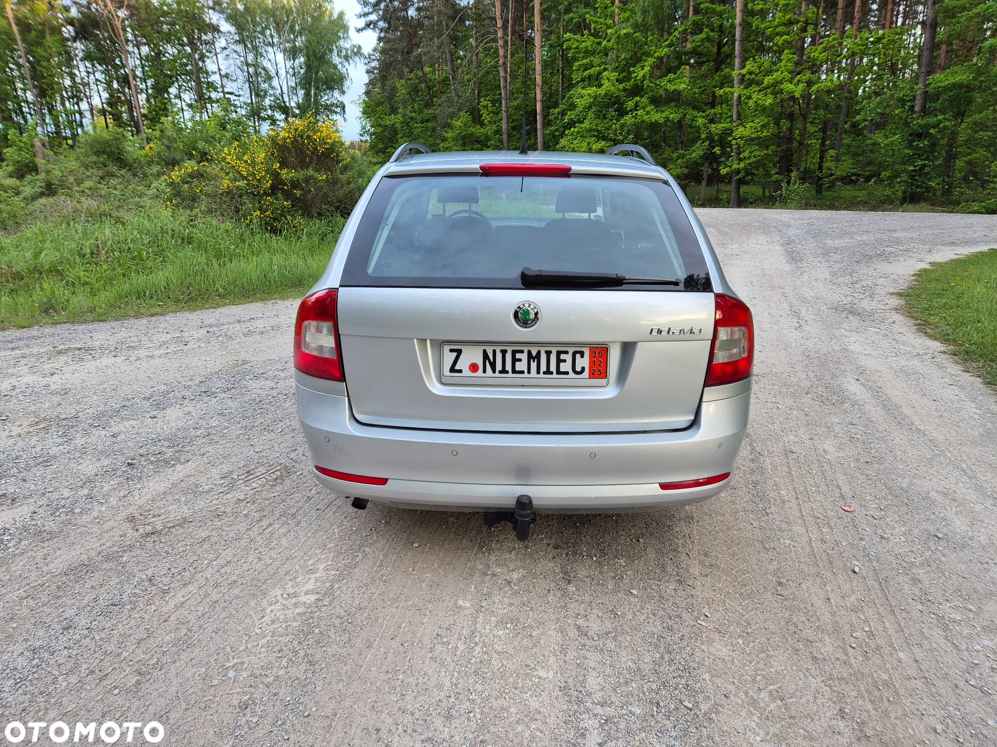 Skoda Octavia Combi 1.6 Automatik IMPULS EDITION - 9