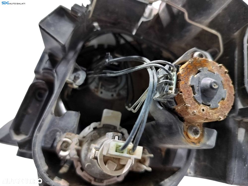 Far Dreapta FARA Xenon BMW Seria 3 E90 E91 LCI Facelift FL 2007 - 2011 Cod 89318945 [LC1016] - 9