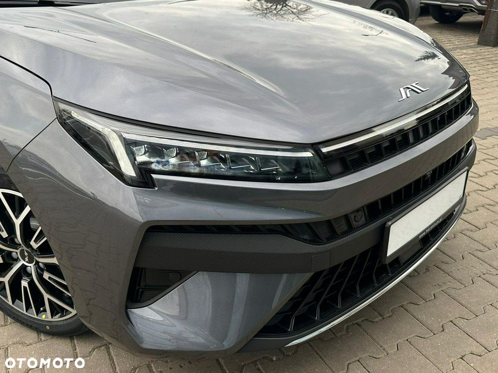 JAC J7 Plus CVT - 12