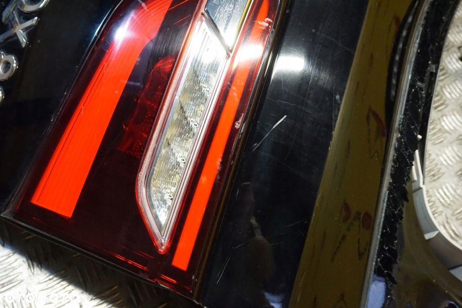 INFINITI QX80 2018 - 2024 Klapa Tylna Bagażnika Spoiler Lampa Tył USA - 12