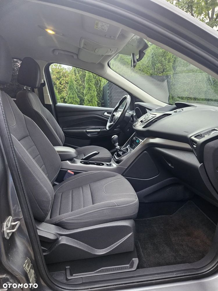 Ford Kuga - 28