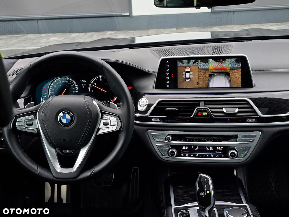 BMW Seria 7 730d xDrive - 25