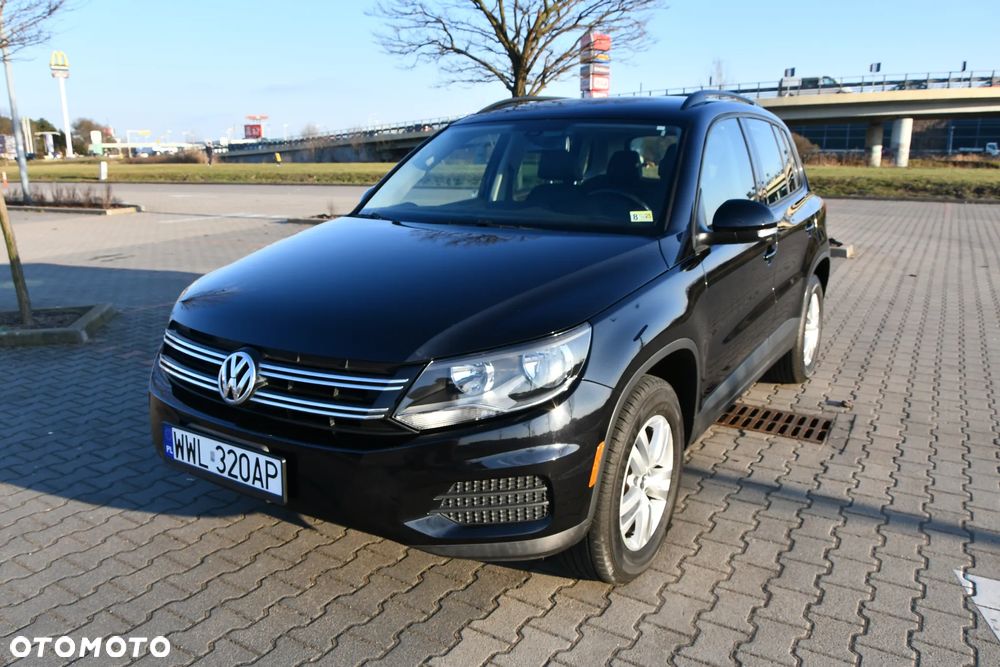 Volkswagen Tiguan - 1