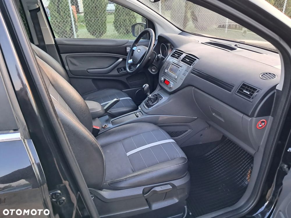 Ford Kuga 2.0 TDCi 4x4 Titanium - 16