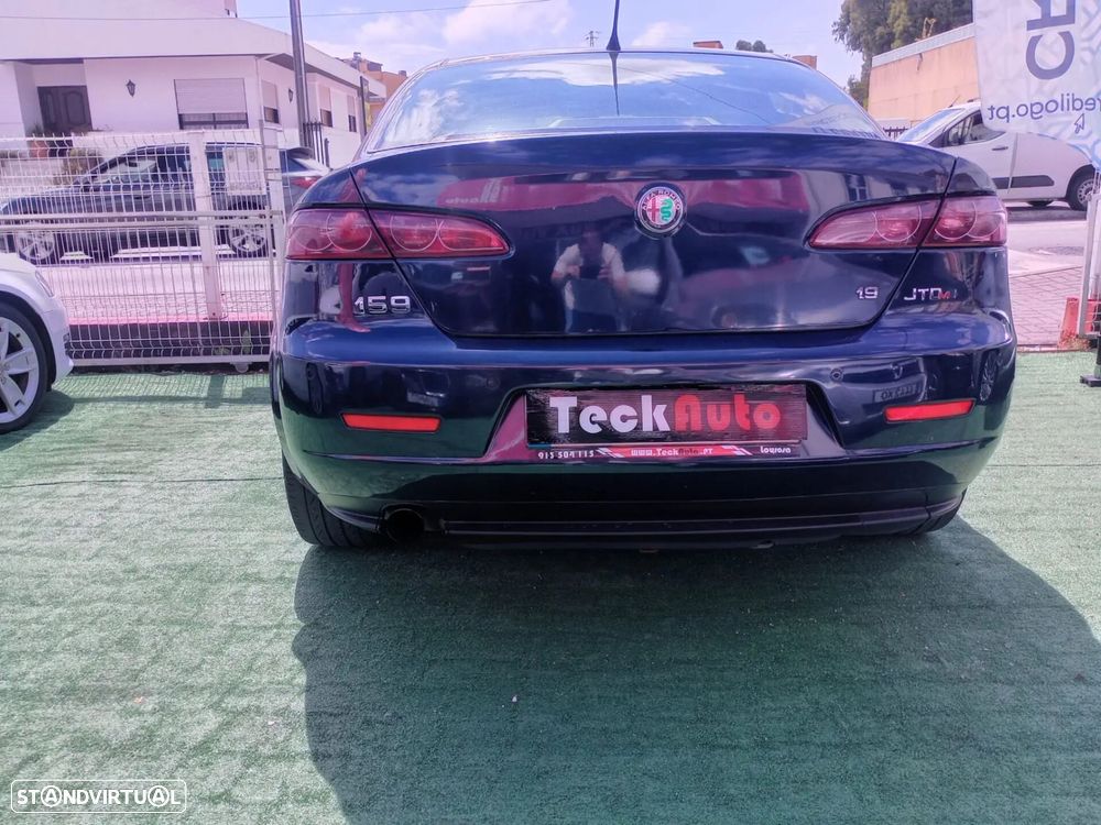 Alfa Romeo 159 1.9 JTDM 16V Sportiva - 8