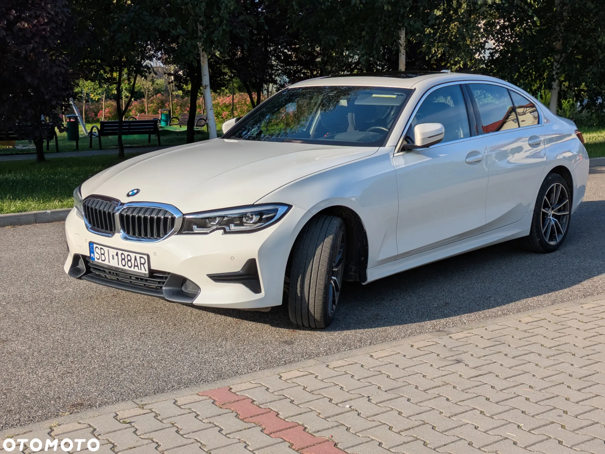 BMW Seria 3 330i Sport Line - 27