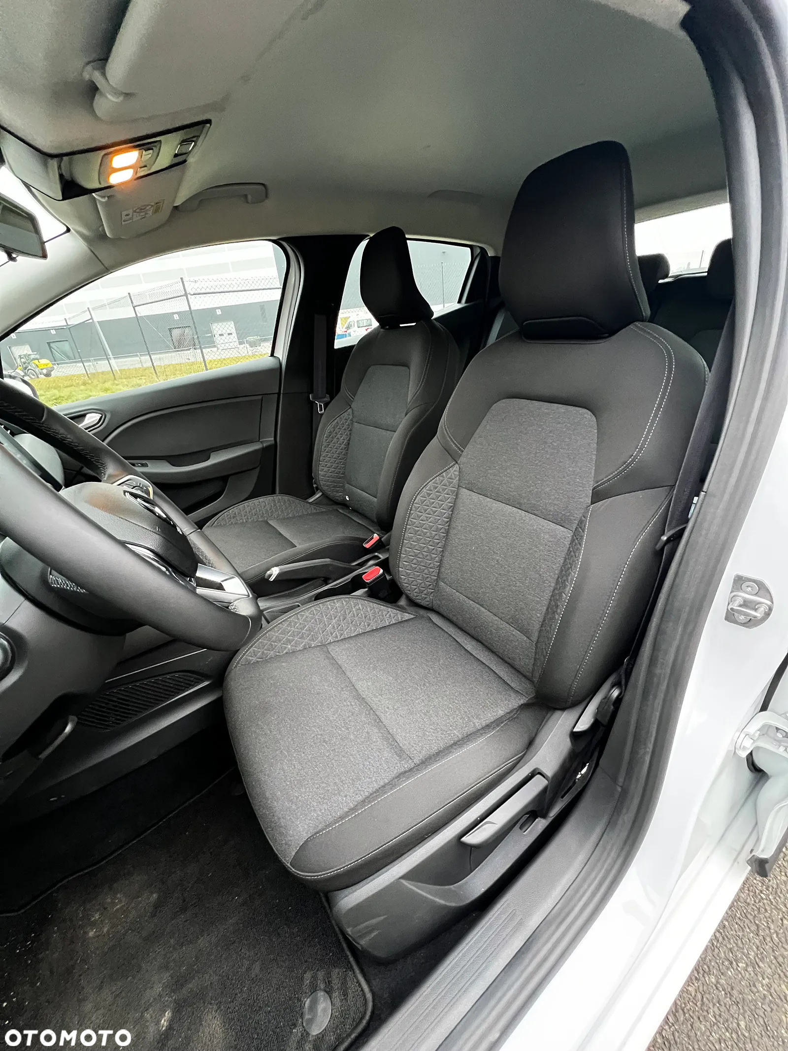 Renault Clio TCe 90 X-tronic INTENS - 6