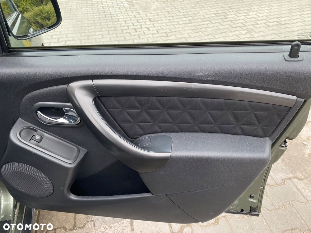 Dacia Duster 1.2 TCe Laureate S&S EU6 - 10