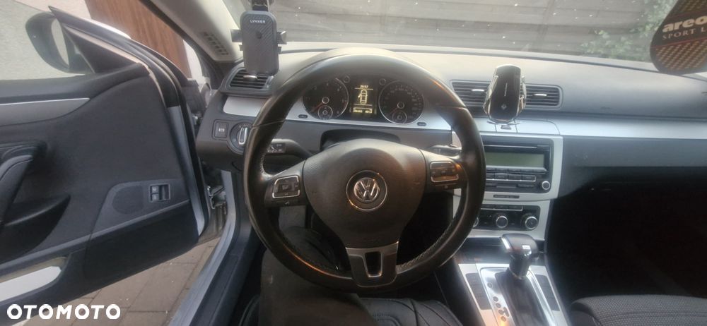 Volkswagen Passat 2.0 TDI Comfortline DSG - 16