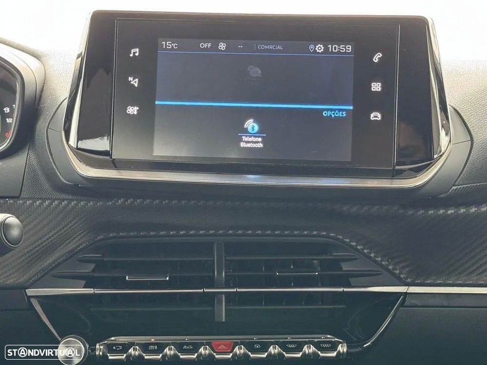 Peugeot 2008 1.5 BlueHDi Allure EAT8 - 17