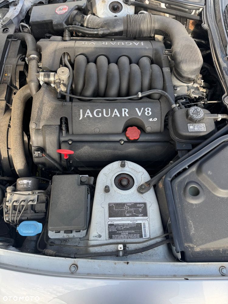 Jaguar XK8 4.0 - 16