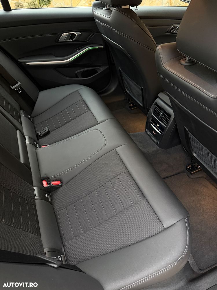 BMW Seria 3 318d Aut. Sport Line - 15