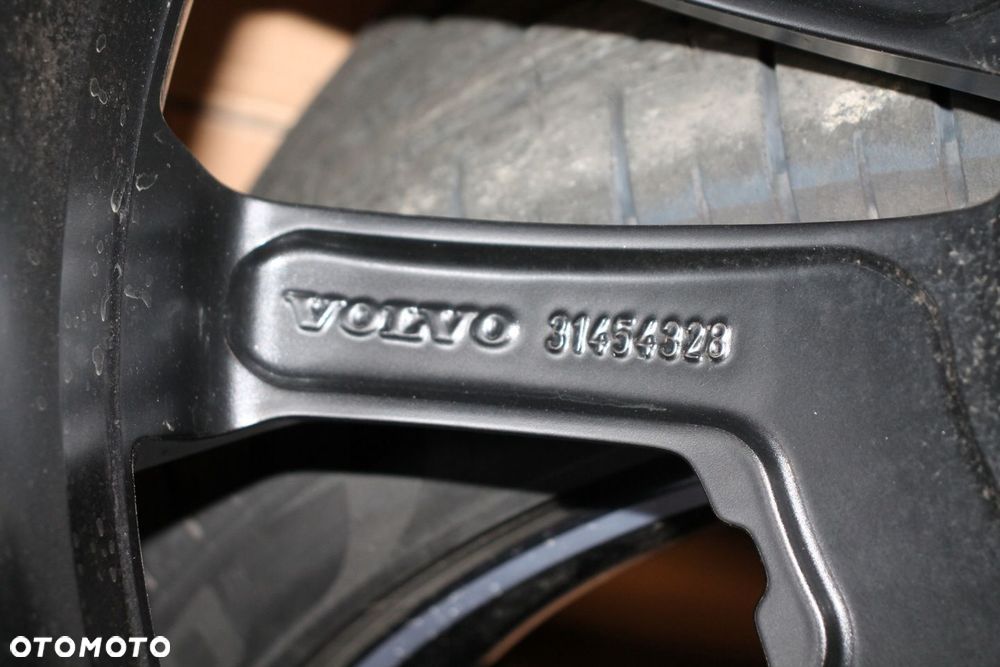 VOLVO XC60 XC90 FELGI KOŁA R DESIGN 22 CALE, OPONY PIRELLI P ZERO 2020 - 13