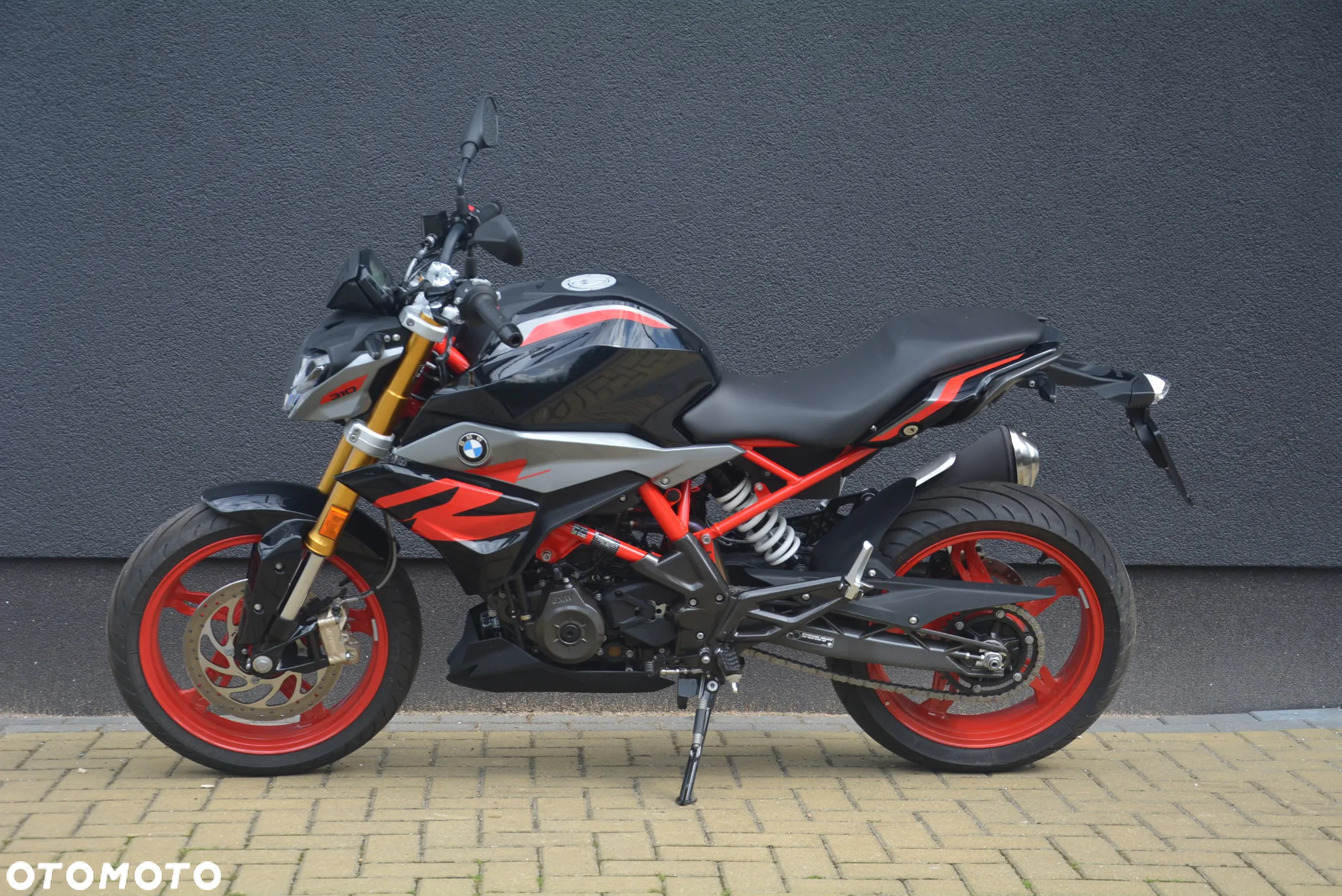 BMW G - 6