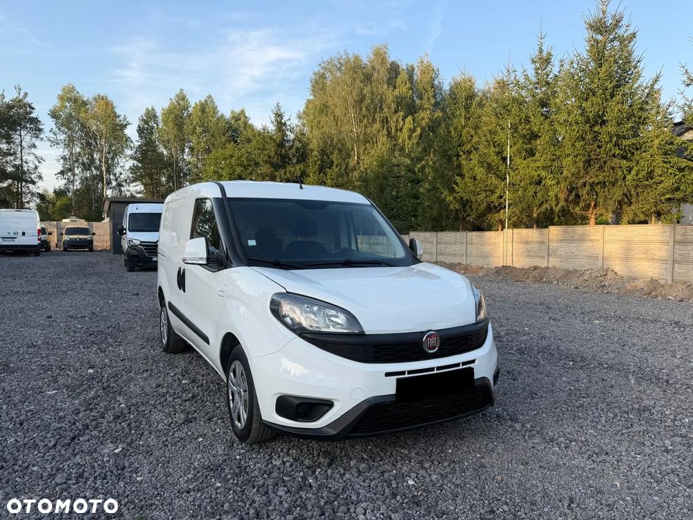 Fiat DOBLO / 1.6D / FV23% / NAJBOGATSZA WERSJA / 3 OSOBOWY / NAVI / CARPLAY - 4