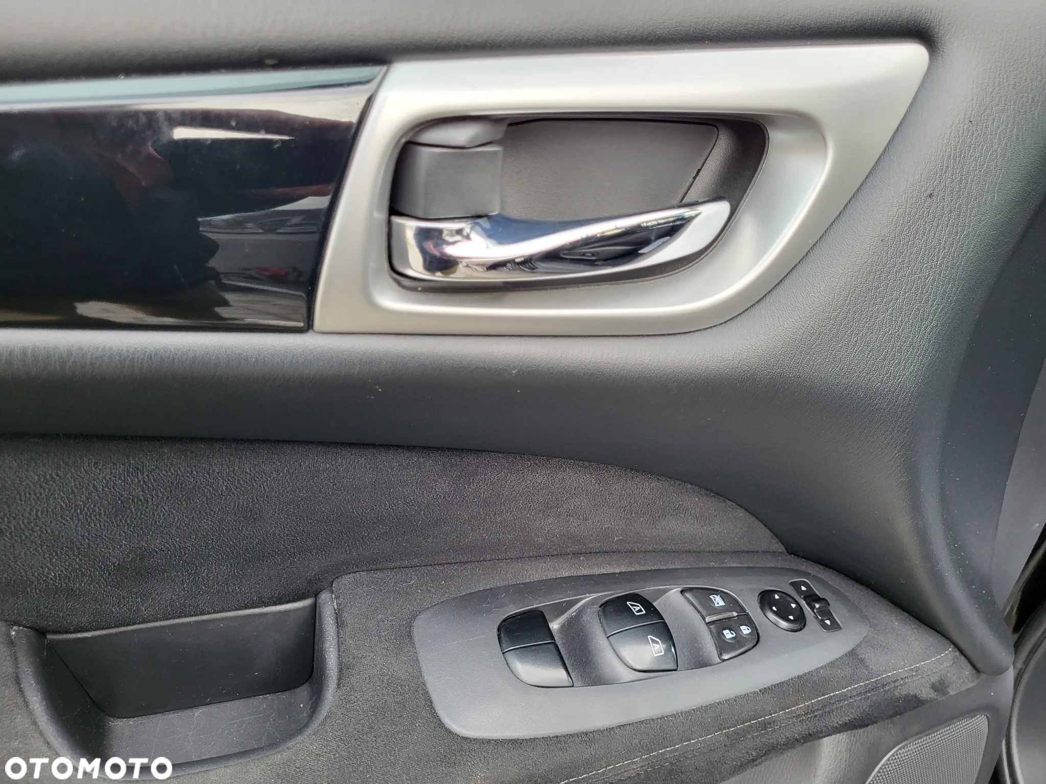 Nissan Pathfinder - 6