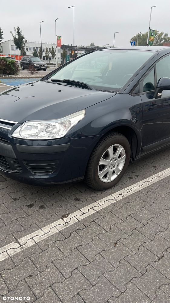 Citroën C4 1.4 16V Equilibre - 11