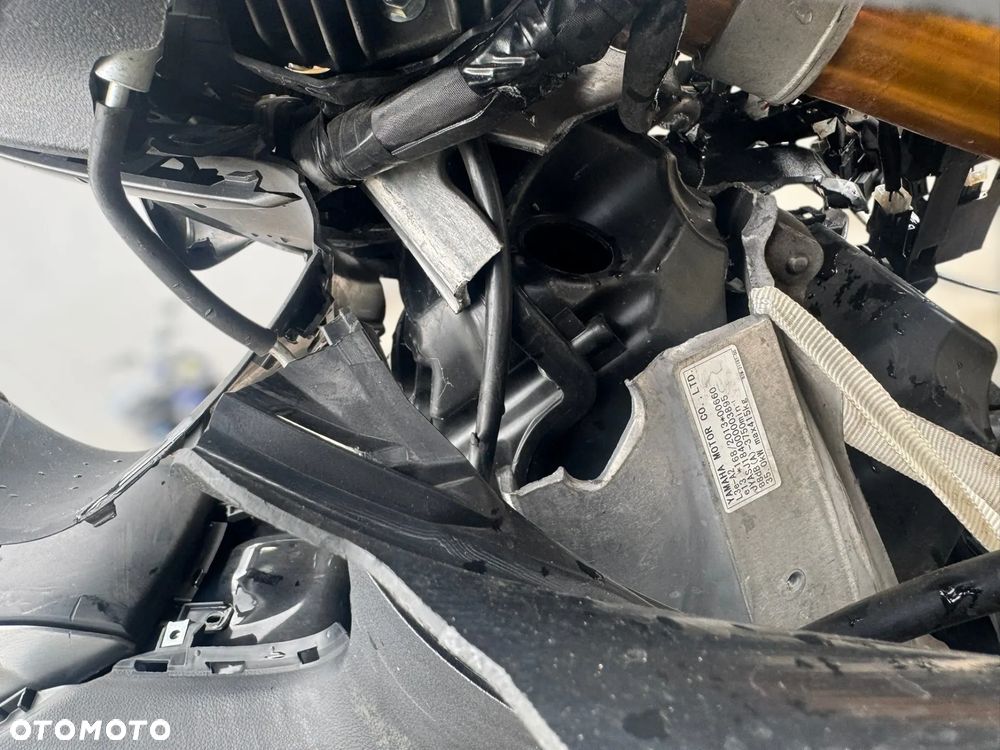 Yamaha Tmax - 15