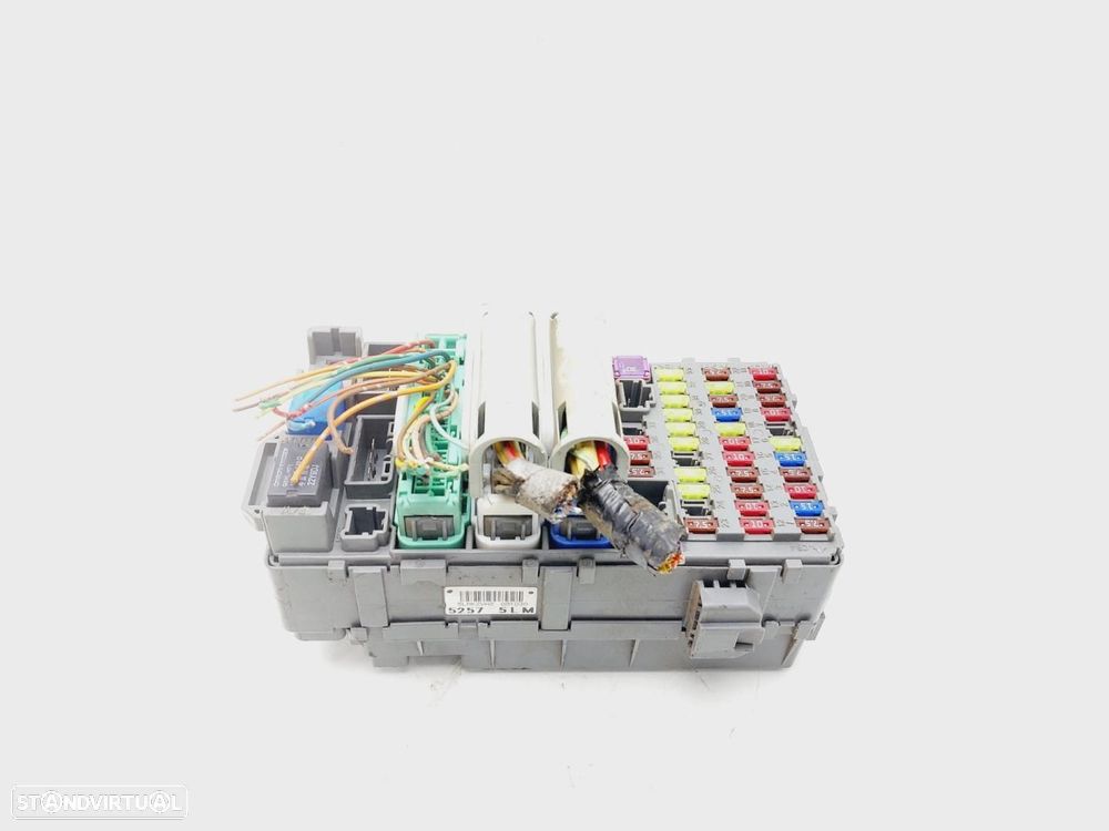 CAIXA DE RELES FUSÍVEIS HONDA CR-V - 1