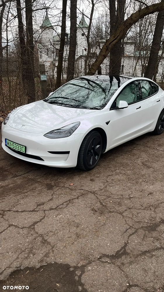 Tesla Model 3 - 6
