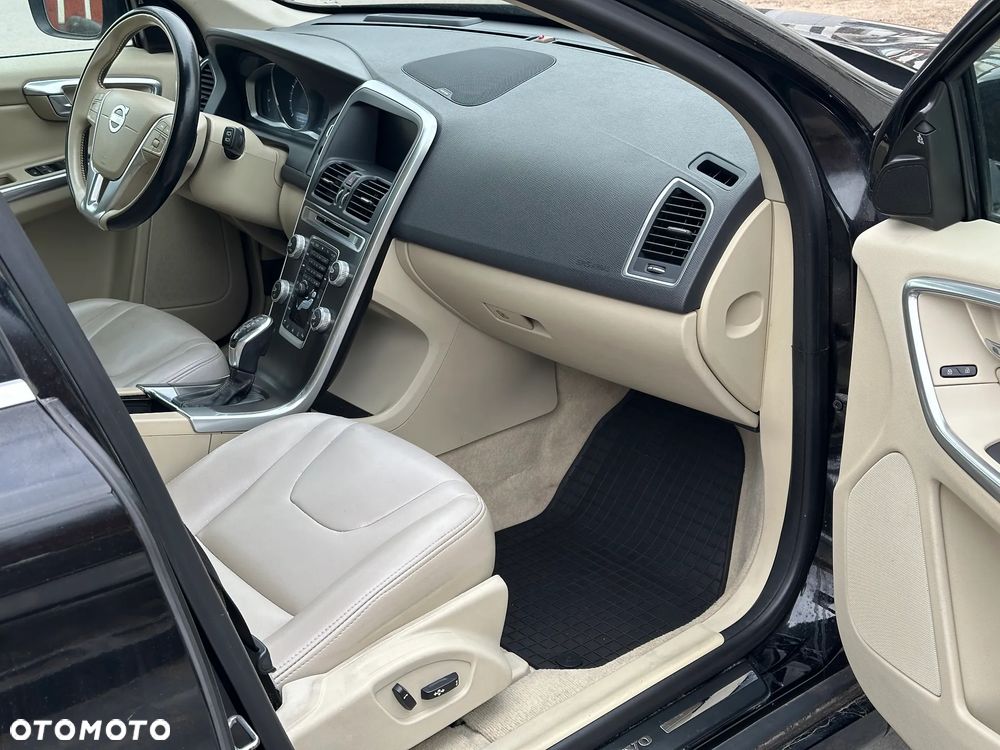Volvo XC 60 T5 Geartronic Summum - 16