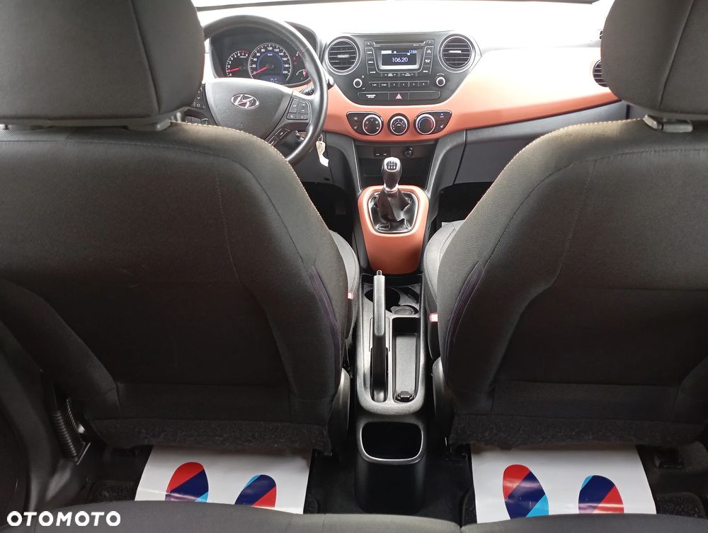 Hyundai i10 1.2 Fifa World Cup Edition - 15