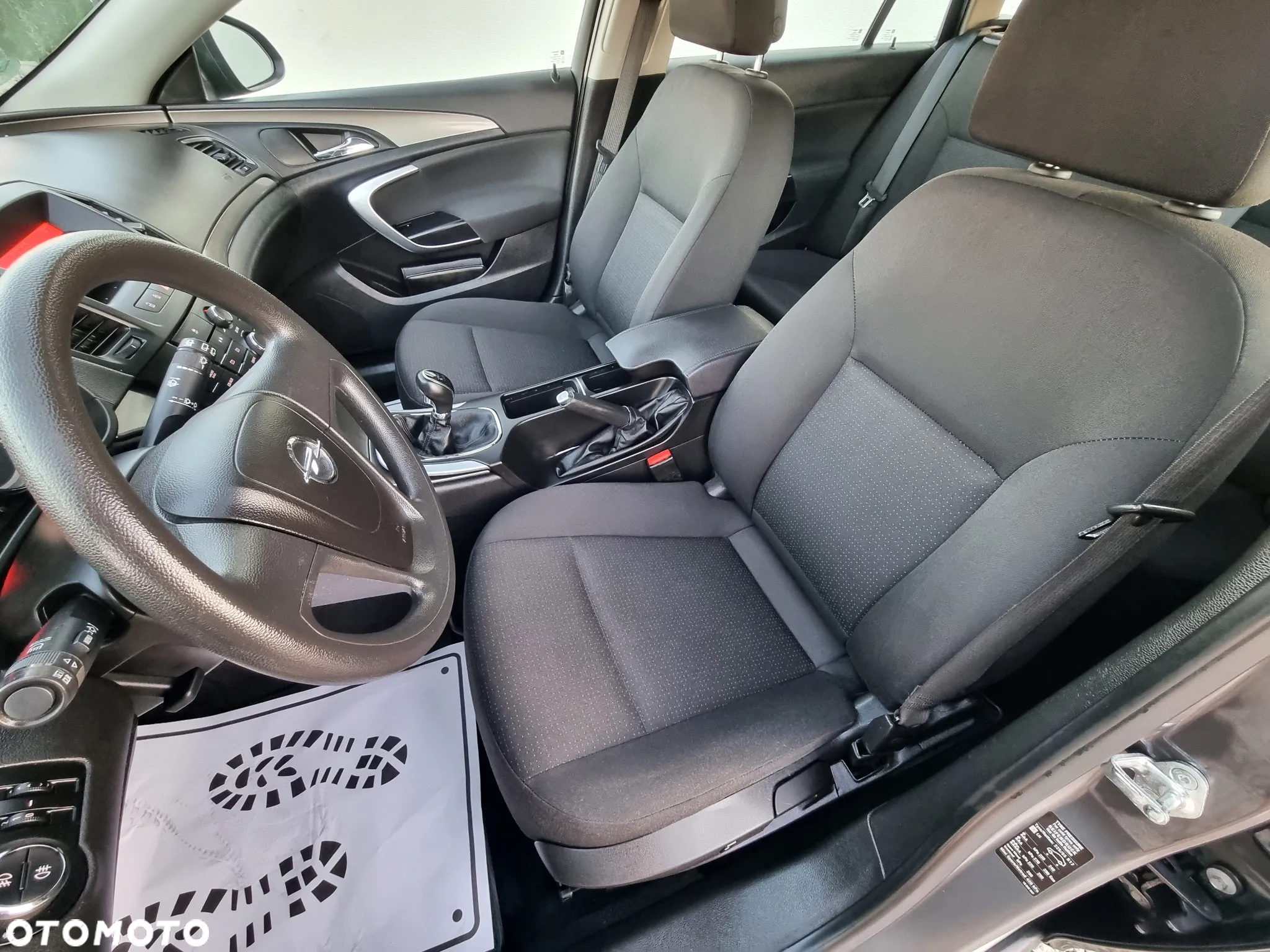 Opel Insignia 1.8 Sports Tourer Design Edition - 9