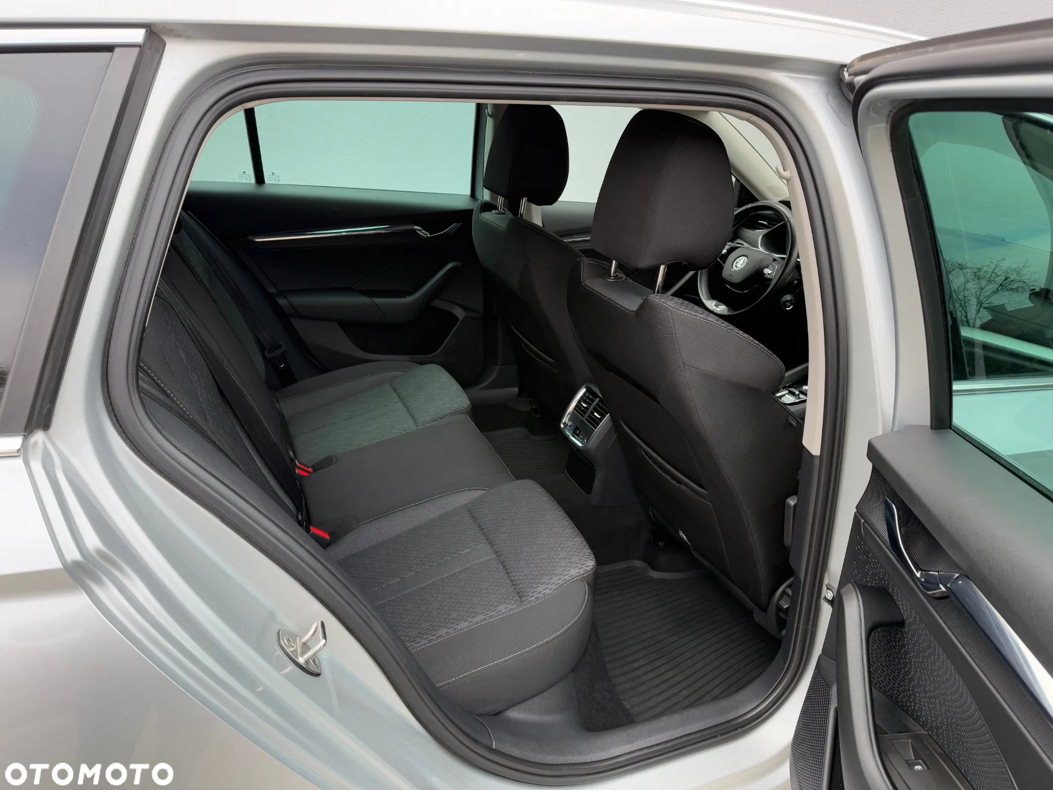 Skoda Octavia 2.0 TDI Style DSG - 12