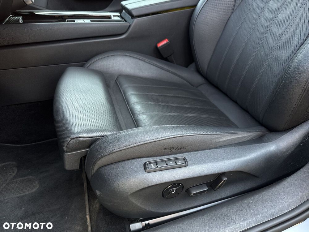Skoda Superb 2.0 TDI SCR 4x4 L&K DSG - 16