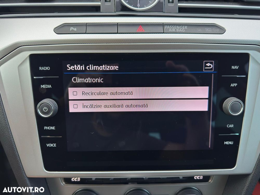 Volkswagen Passat 2.0 TDI SCR 4Motion DSG Comfortline - 17