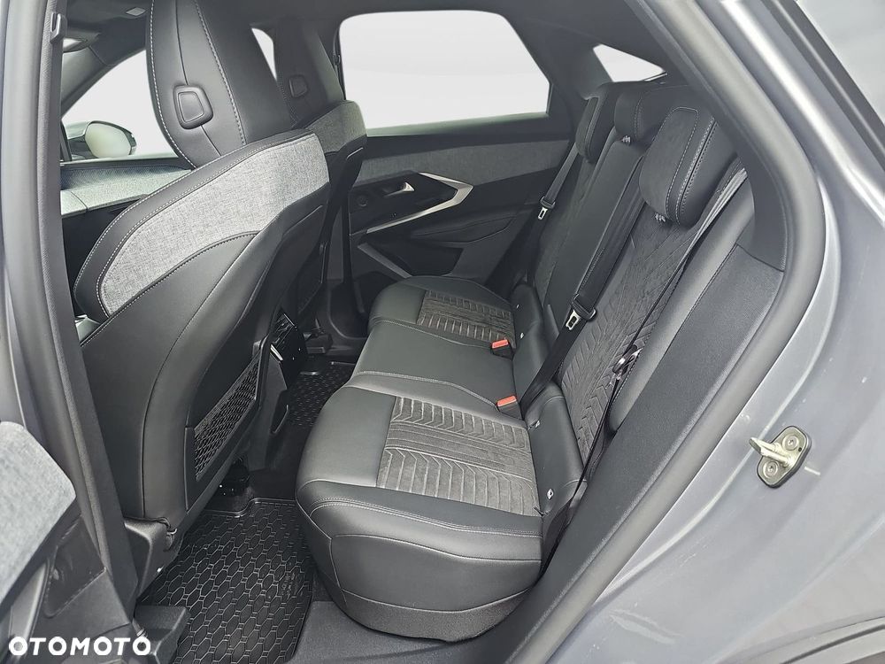 Peugeot 3008 1.2 PureTech mHEV GT S&S e-DCS6 - 22