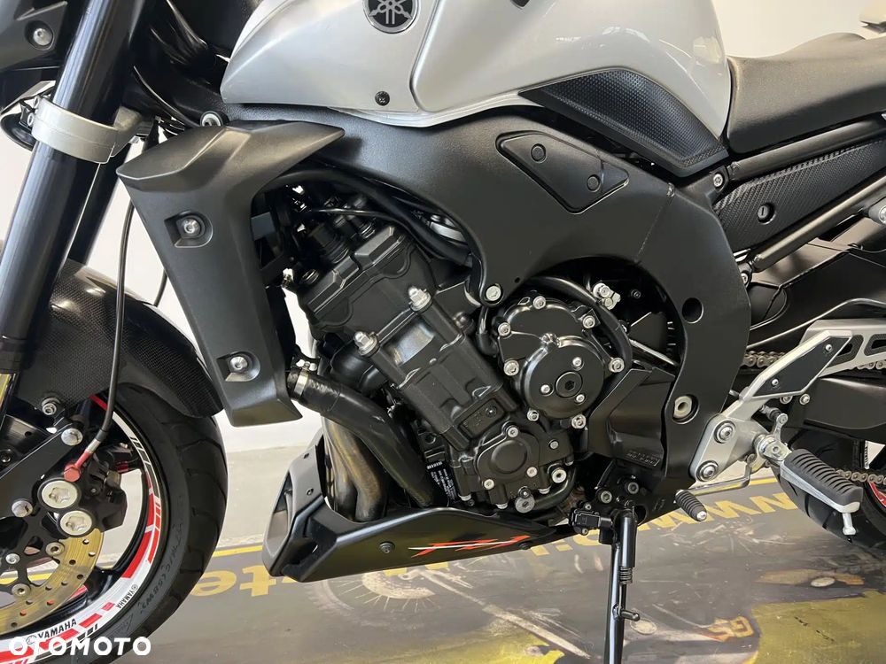 Yamaha FZ - 8