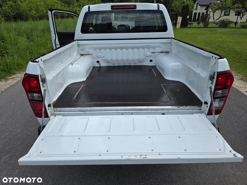 Isuzu D-Max 2.5 EC LS - 19