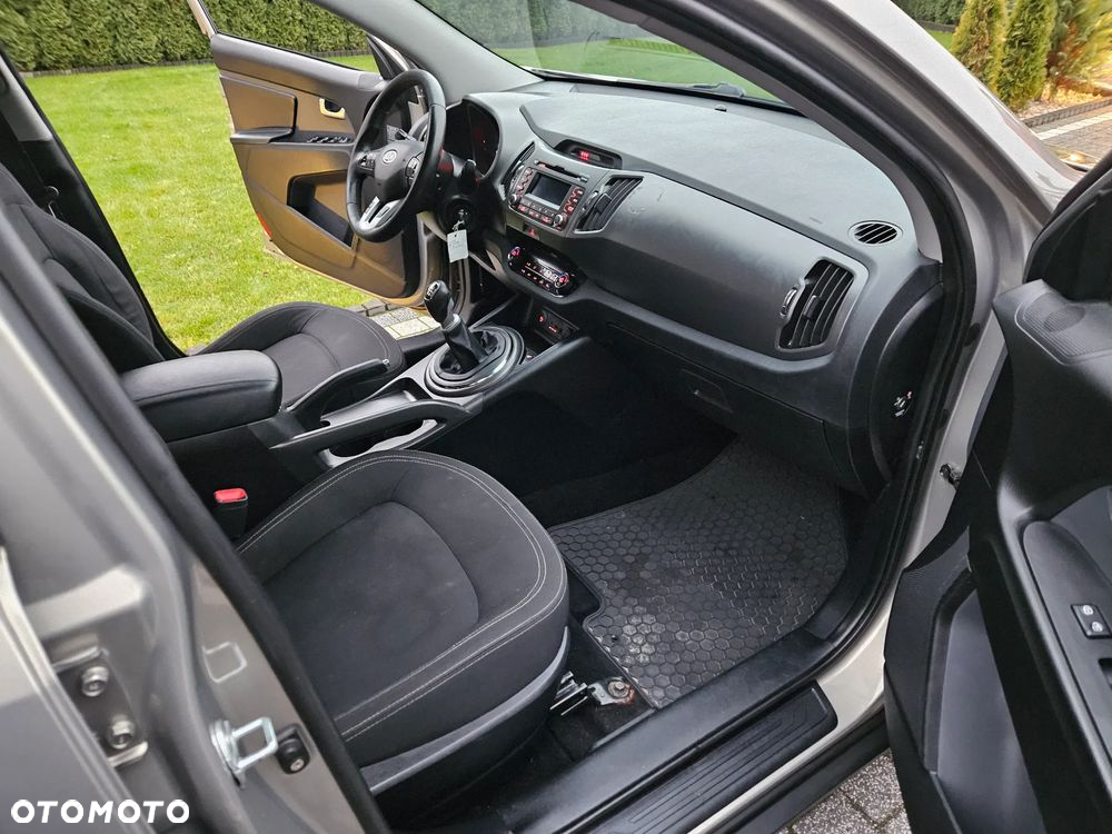 Kia Sportage 1.7 CRDI 2WD Dream-Team Edition - 26