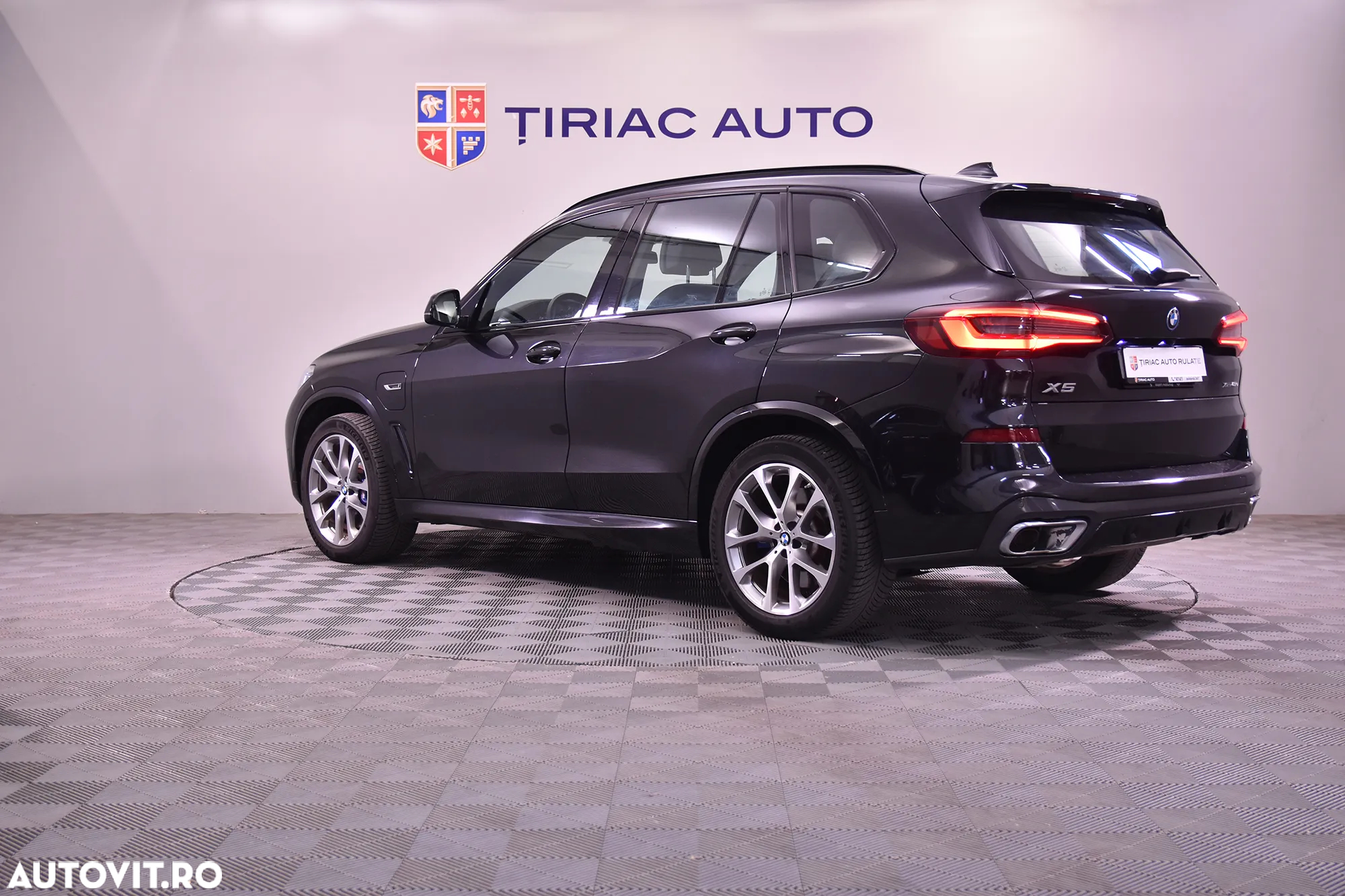 BMW X5 xDrive45e AT PHEV - 3