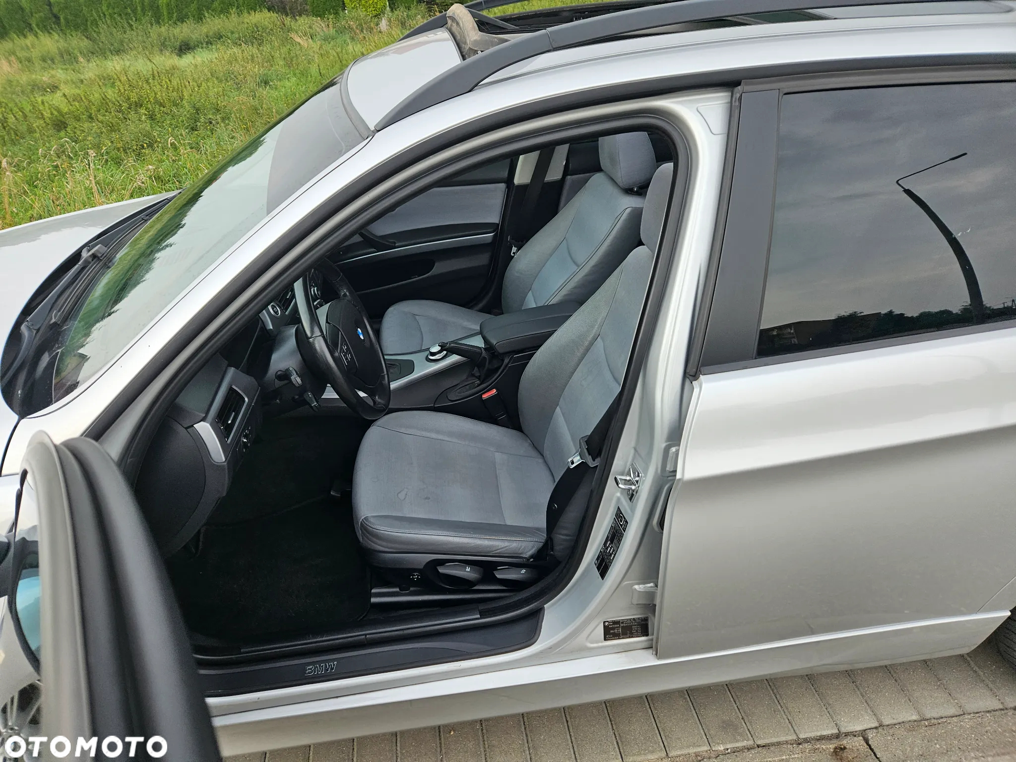 BMW Seria 3 320d DPF Touring - 10