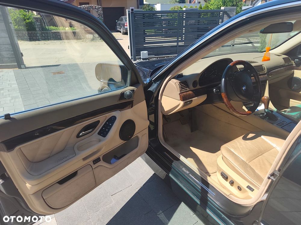 BMW Seria 7 740i - 15