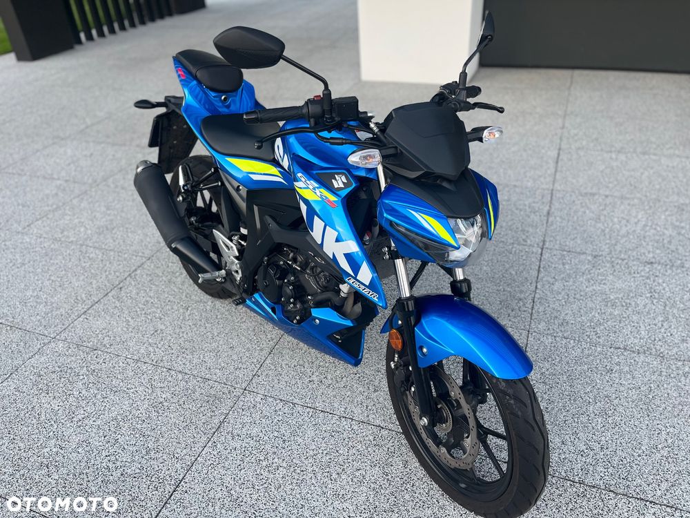Suzuki GSX - 2