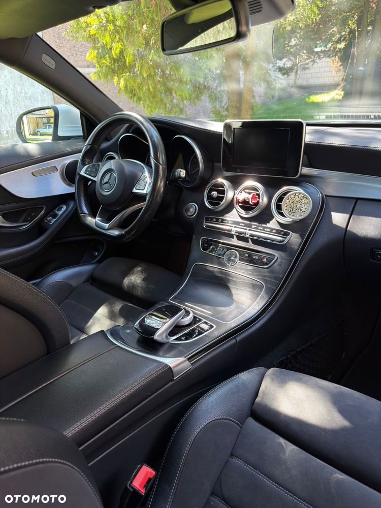 Mercedes-Benz Klasa C 200 4Matic 9G-TRONIC AMG Line - 15