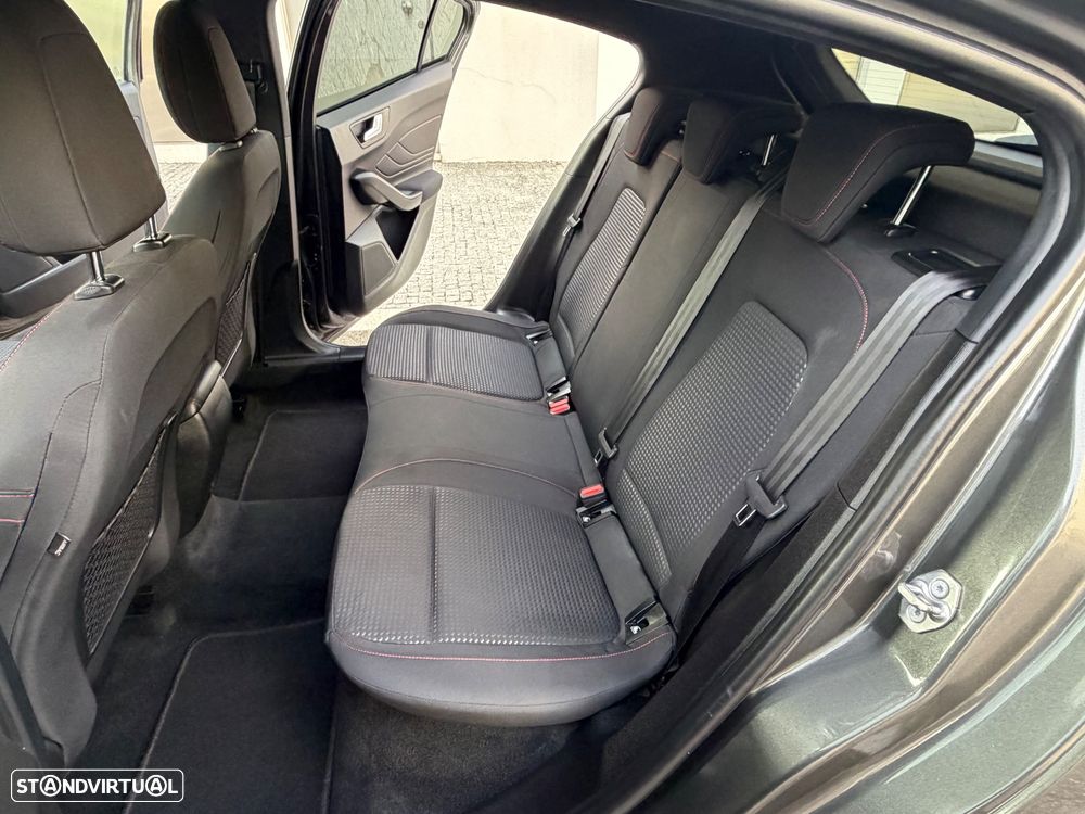 Ford Focus 1.0 EcoBoost ST-Line - 8