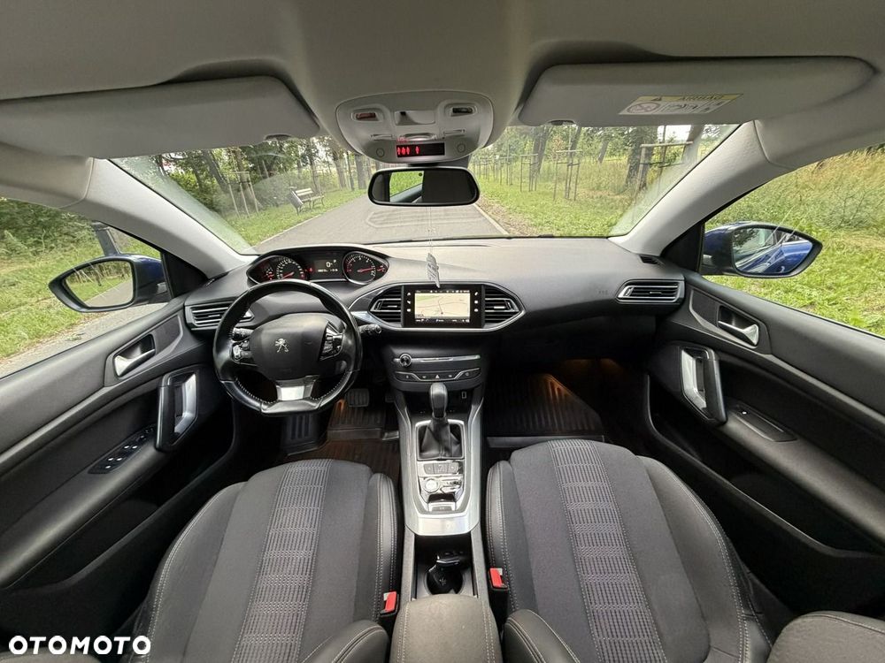 Peugeot 308 - 33