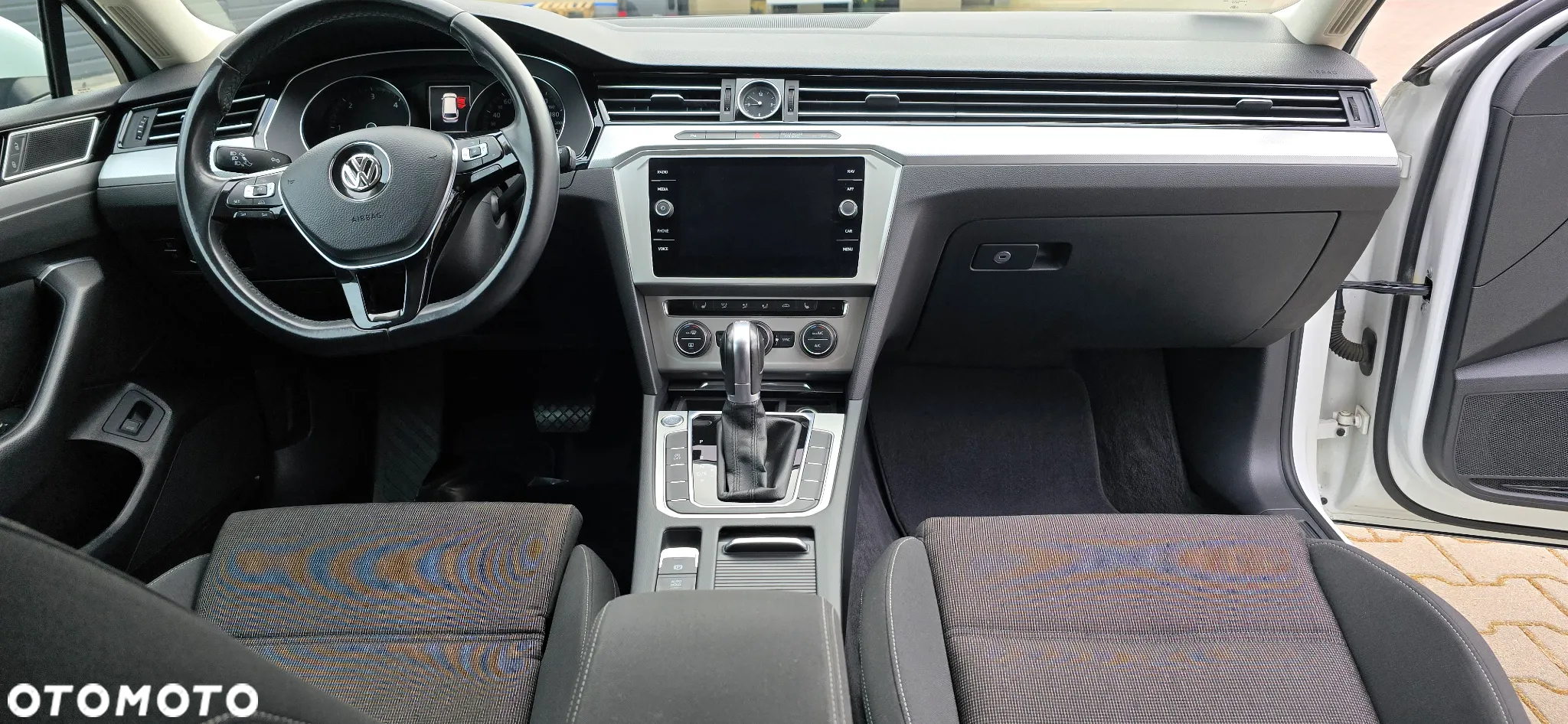 Volkswagen Passat 2.0 TDI BMT Comfortline DSG - 12