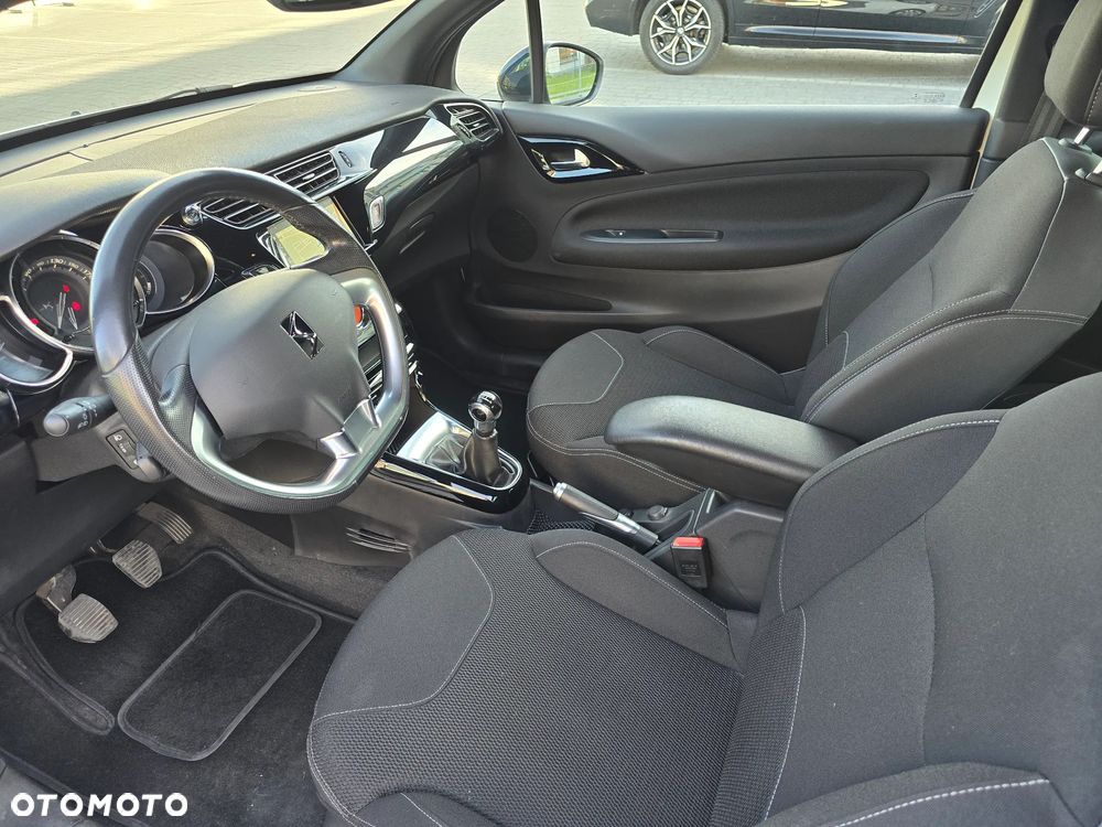 DS Automobiles DS 3 ver-bluehdi-100-sochic - 20