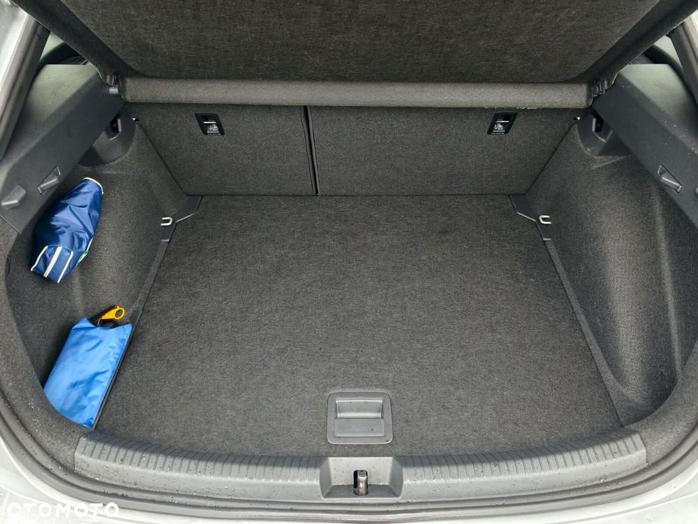 Volkswagen Taigo 1.5 TSI ACT R-Line DSG - 32