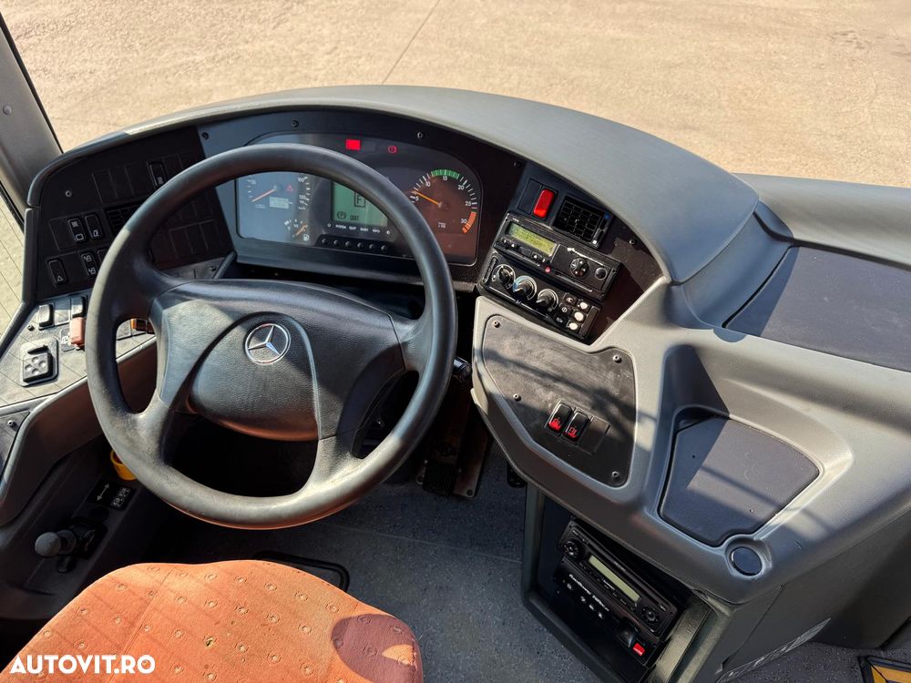 Mercedes-Benz INTOURO - 10