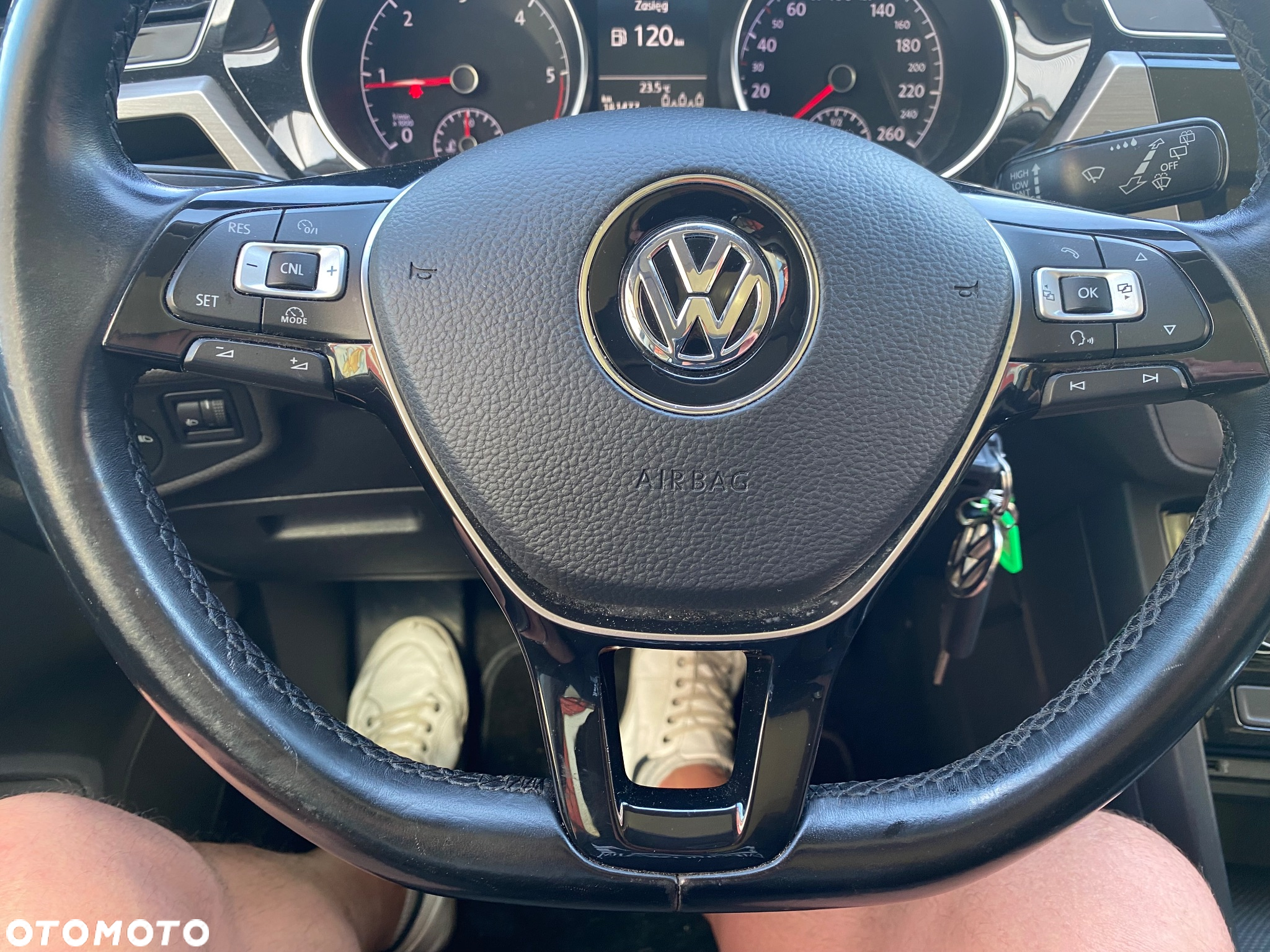 Volkswagen Touran 2.0 TDI BMT Highline DSG - 17